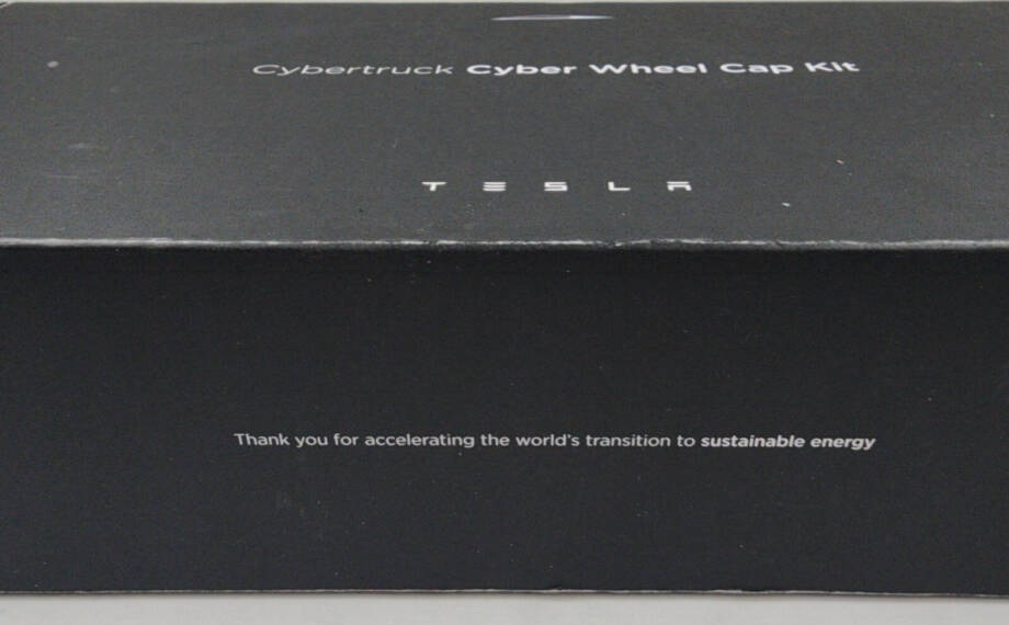Tesla Cybertruck Cyber Wheel Cap Kit 4x Cyber Wheel Caps Snap-On