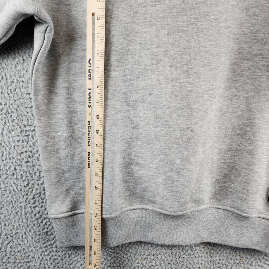 A.C Milan Logo Sweatshirt Men's L Gray Heather Embroidered Long Sleeve Pullover