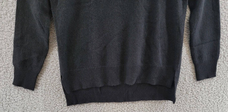 AQUA Cashmere High Low Cashmere Sweater Women's S Black Crew Neck Long Sleeve
