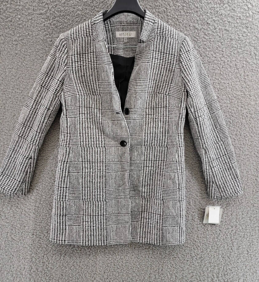 Kasper Petite Two-Button Closure Blazer Women's 4P Black/Vanilla Ice Long Sleeve