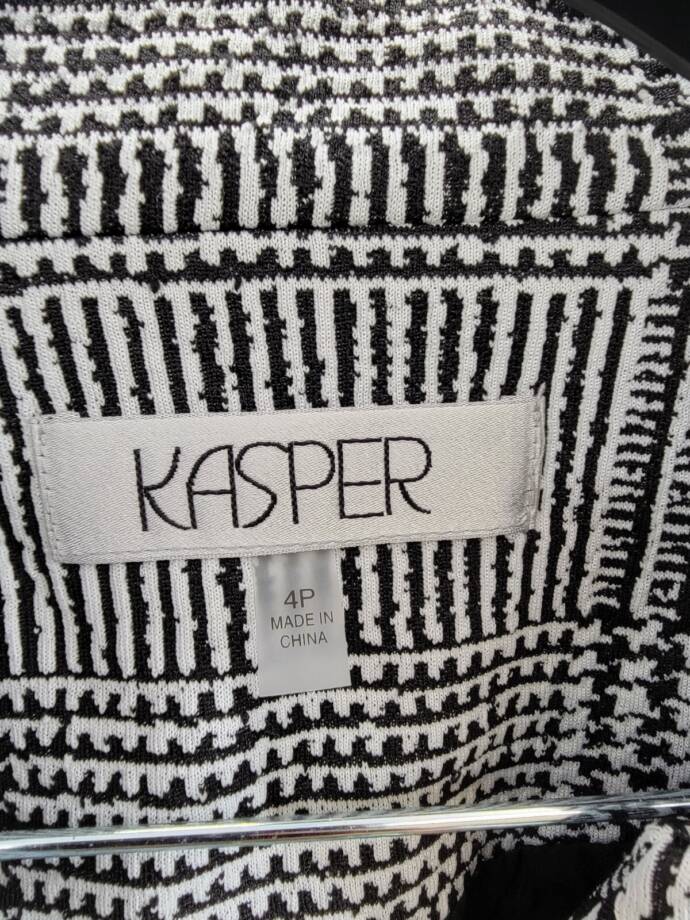 Kasper Petite Two-Button Closure Blazer Women's 4P Black/Vanilla Ice Long Sleeve