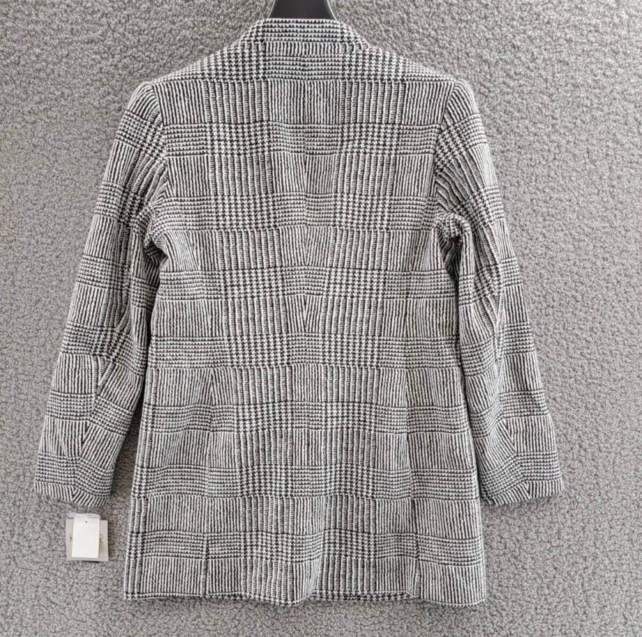 Kasper Petite Two-Button Closure Blazer Women's 4P Black/Vanilla Ice Long Sleeve