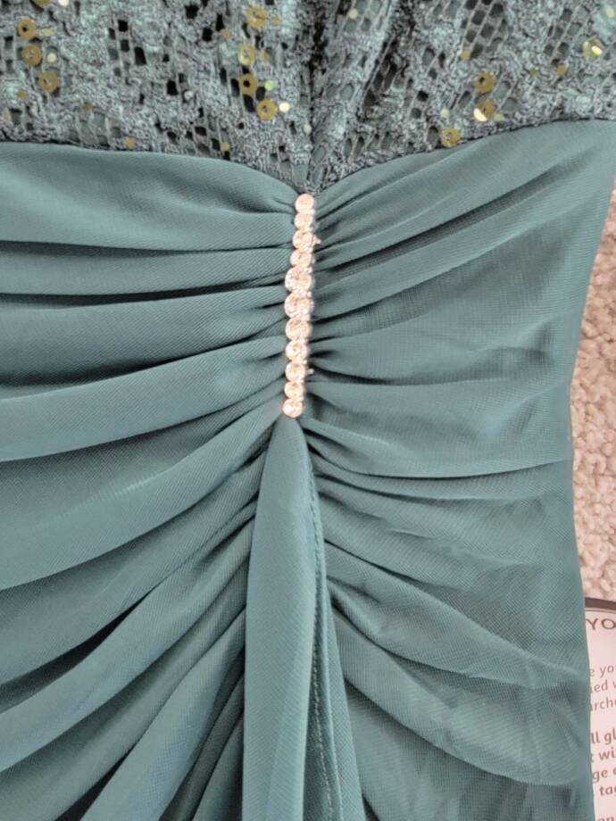 B&A by Betsy & Adam Lace V-Neck Evening Dress Women's 6 Pine Back Zip Closure