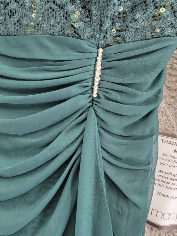 Betsy & Adam Lace-Top Waterfall-Detail Gown Women's 8 Pine Back Zip Closure
