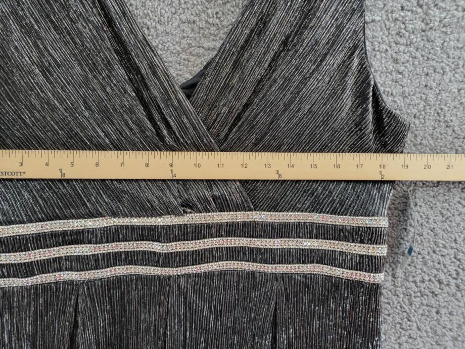 R & M Richards Crinkle Pleated Gown Women's 16 Black/Silver Back Zip Closure