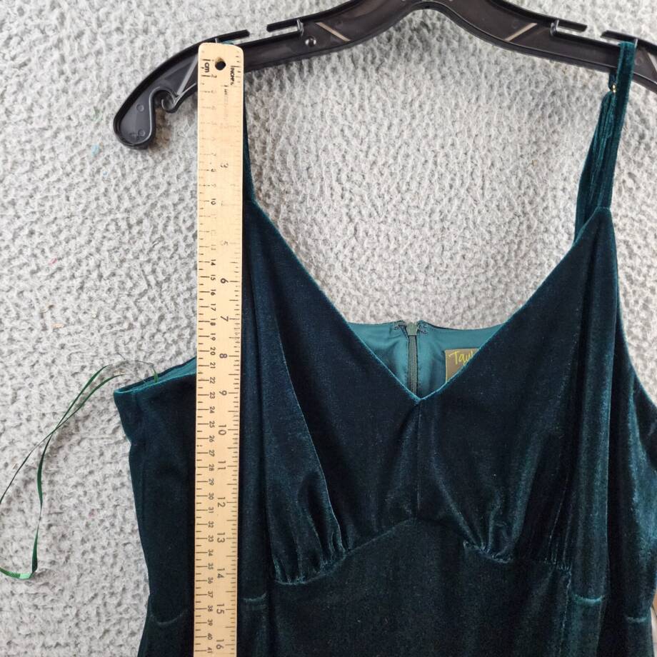 Taylor Plus Size Velvet Empire-Waist Sleeveless Midi Dress Women's 14W Pea Green