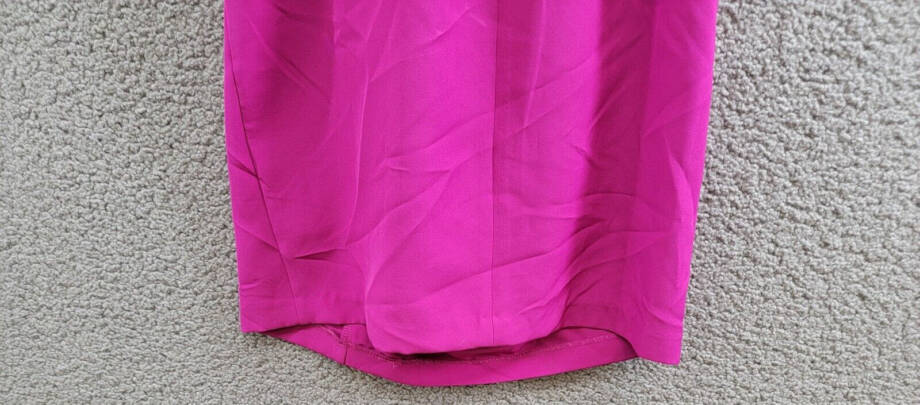 Guess Ruffled Bodycon Dress Women's 4 Fuchsia Straight Neck Sleeveless Back Zip
