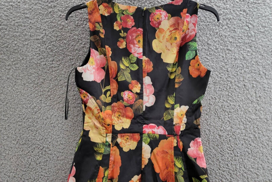 GUESS Printed Seamed Scoop-Neck Mini Dress Women's Peony Charm Back Zip Closure