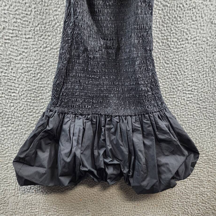 En Saison Smocked Bubble Hem Mini Dress Women's M Black Sleeveless Back Zip +