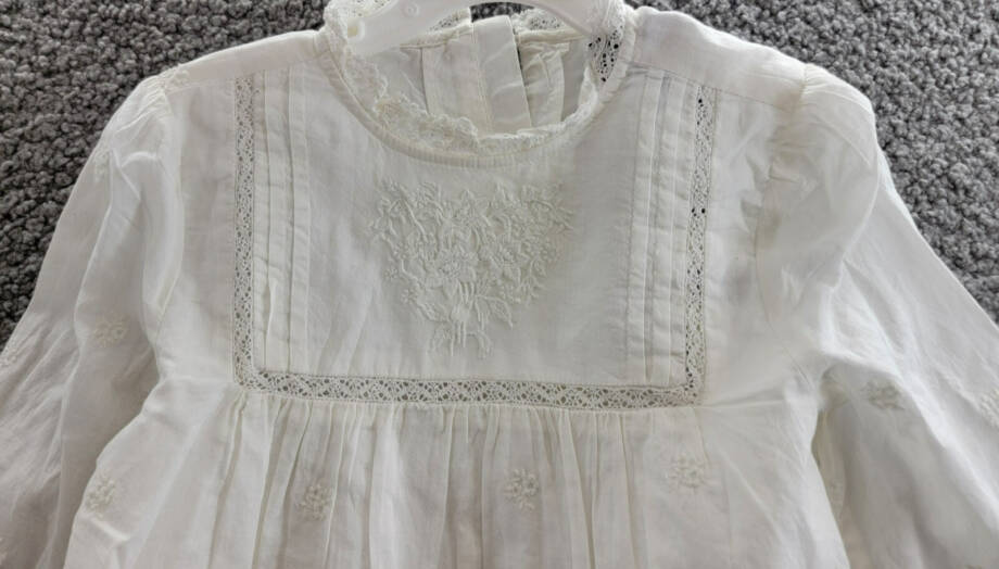 Ralph Lauren Embroidered Voile Top Girls' 6 White Collared Ruffled Button Back