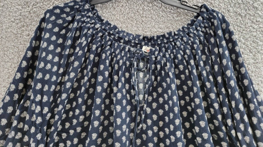 Faherty Emery Floral Peasant Blouse Women's Navy Smocked Split Neck Long Sleeve