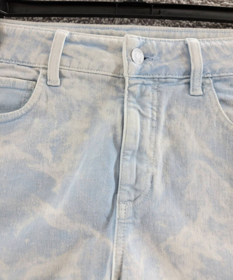 Guess Denim Mom Shorts Women's 28 Agua Acid-Washed Raw Hem Button Zip Closure