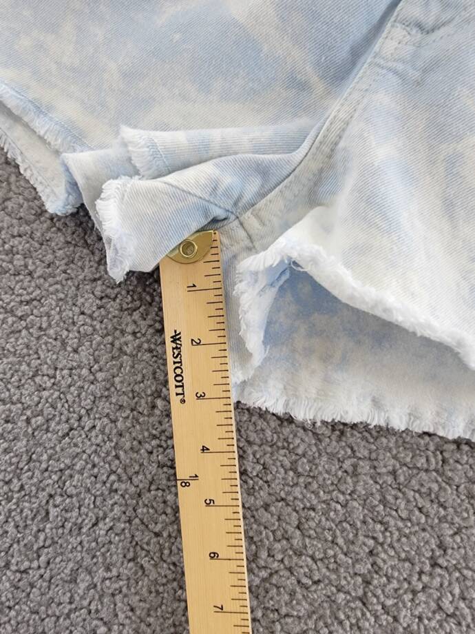 Guess Denim Mom Shorts Women's 28 Agua Acid-Washed Raw Hem Button Zip Closure