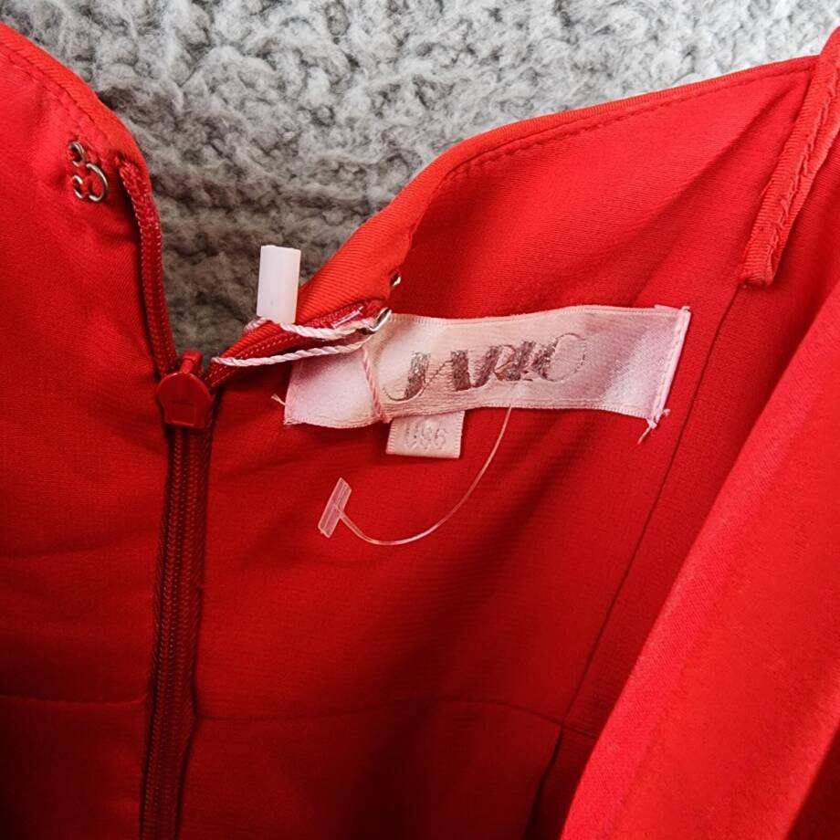 Jarlo Deep V-Neck Gown Women's 8 Red Side Slit Spaghetti Strap Back Zip Closure