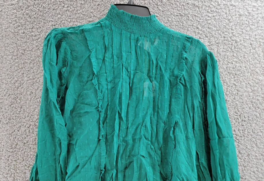 FARM Rio Ruffled Clip Dot Blouse Women's M Emerald High Smocked Neck Long Sleeve