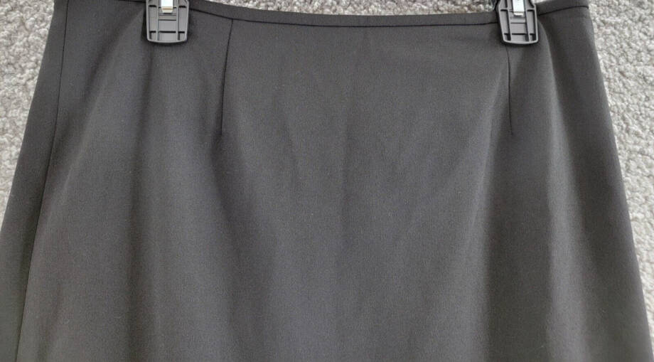 Calvin Klein Scuba Crepe Pencil Skirt Women's 12 Black Solid Back Zip Closure