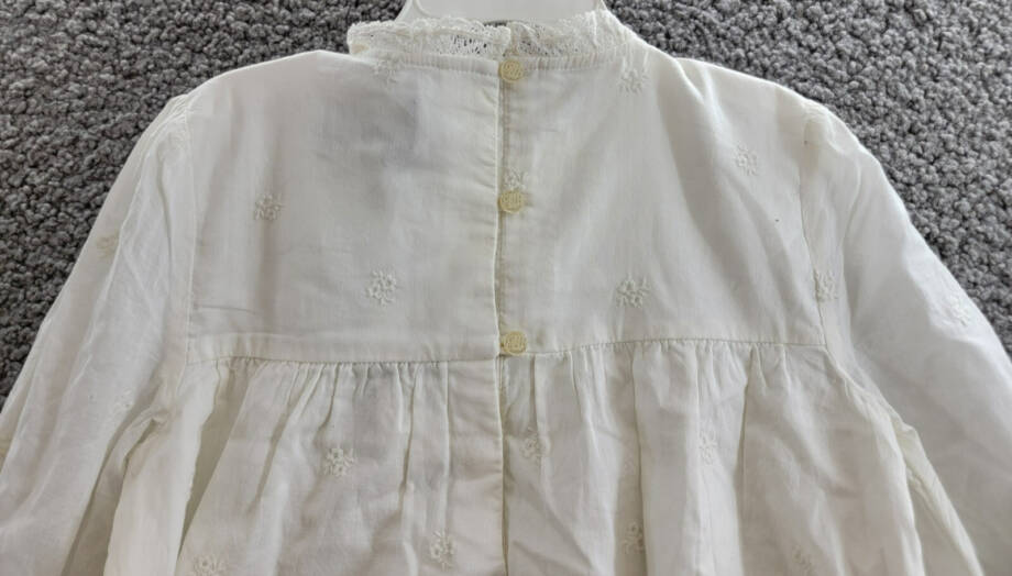 Ralph Lauren Embroidered Voile Top Big Girls 6/6X White Stand Collar Button Back