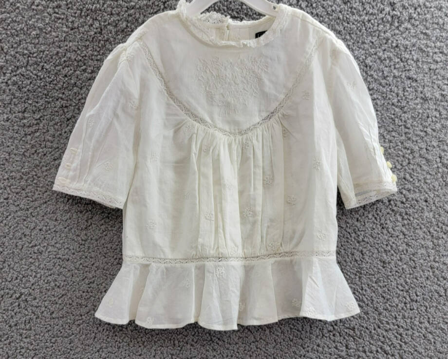 Ralph Lauren Embroidered Voile Top Girls' 12 White Collared Ruffled Button Back