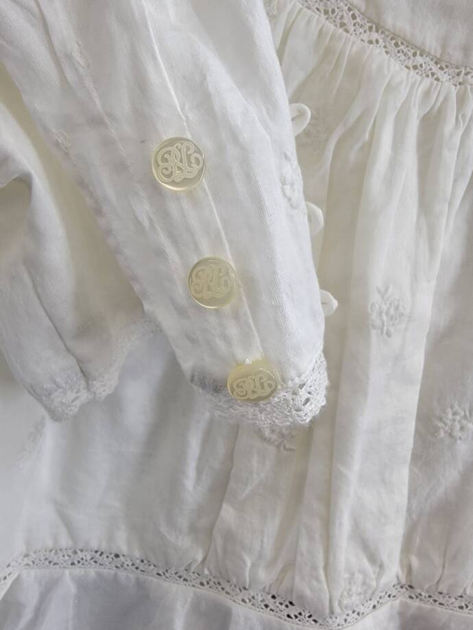 Ralph Lauren Embroidered Voile Top Girls' 12 White Collared Ruffled Button Back