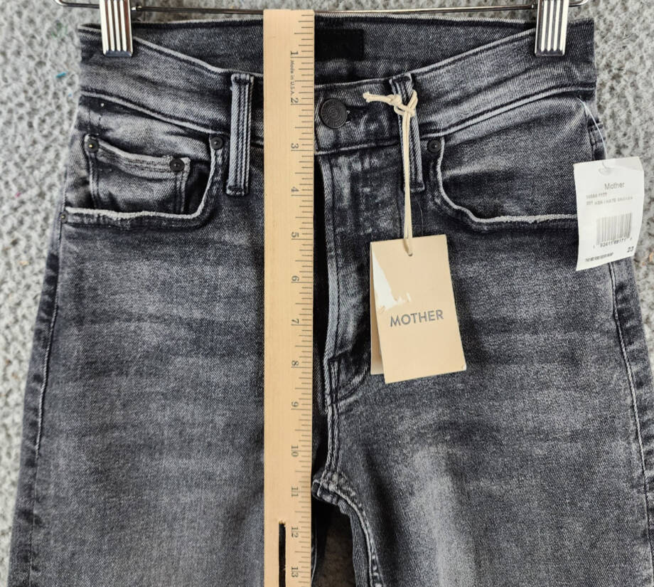 MOTHER The Mid Rise Rider Skimp Jeans Women's 23 I Hate Snakes Button Closure