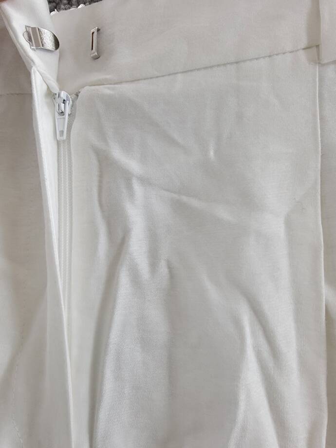 WAYF High Rise Pleated Pants Women's L White Side Pockets Hook & Bar Zip Closure