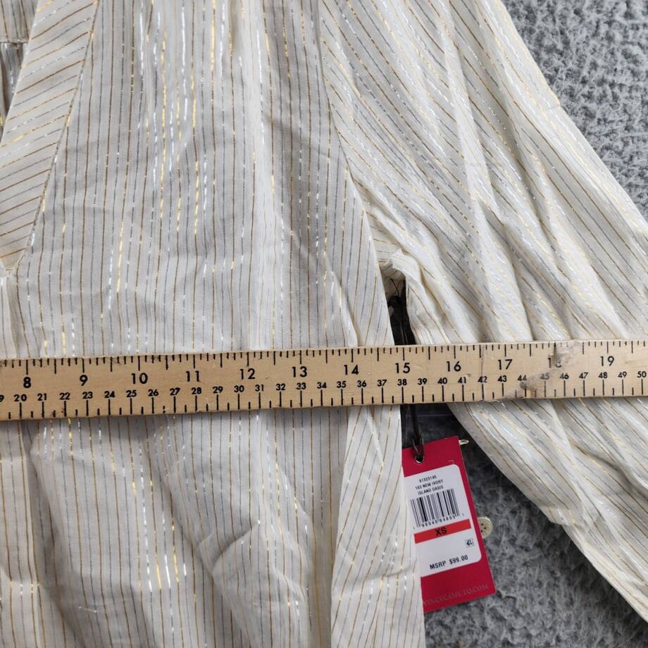VINCE CAMUTO V-Neck Blouse Women's XS Beige Striped Quarter Sleeve Pullover