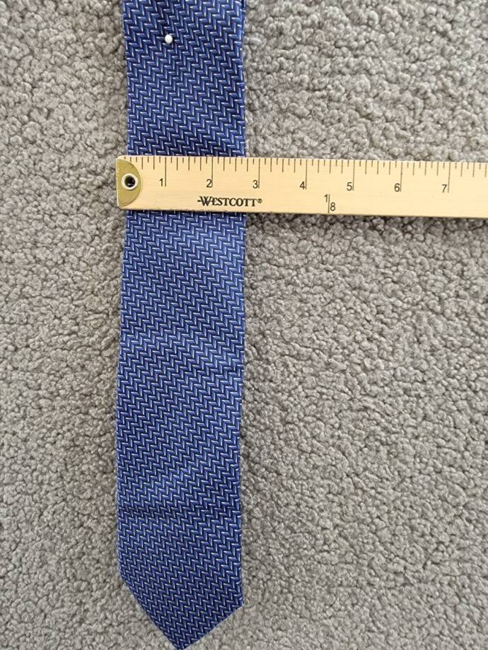 Michael Kors Classic Design Herringbone Tie Men's One Size Navy Pointed Style