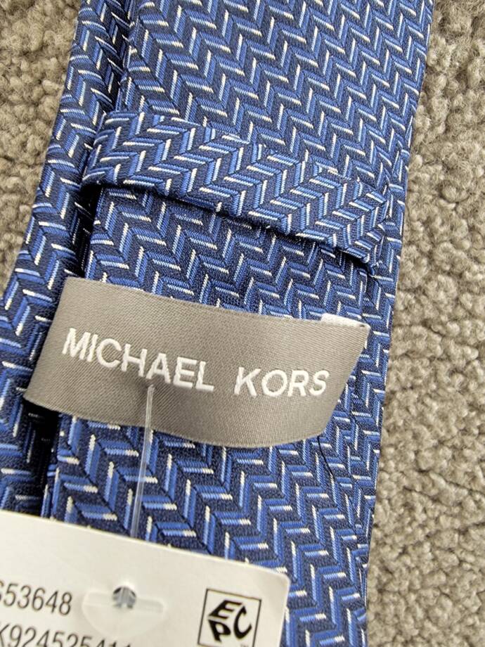 Michael Kors Classic Design Herringbone Tie Men's One Size Navy Pointed Style