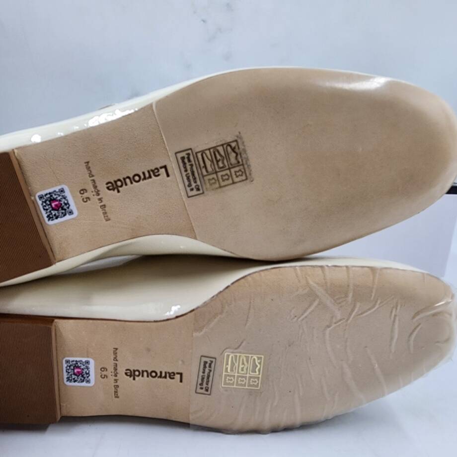Larroudé Blair Patent Mary Jane Ballerina Flats Women's 6.5 Ivory Buckle Closure