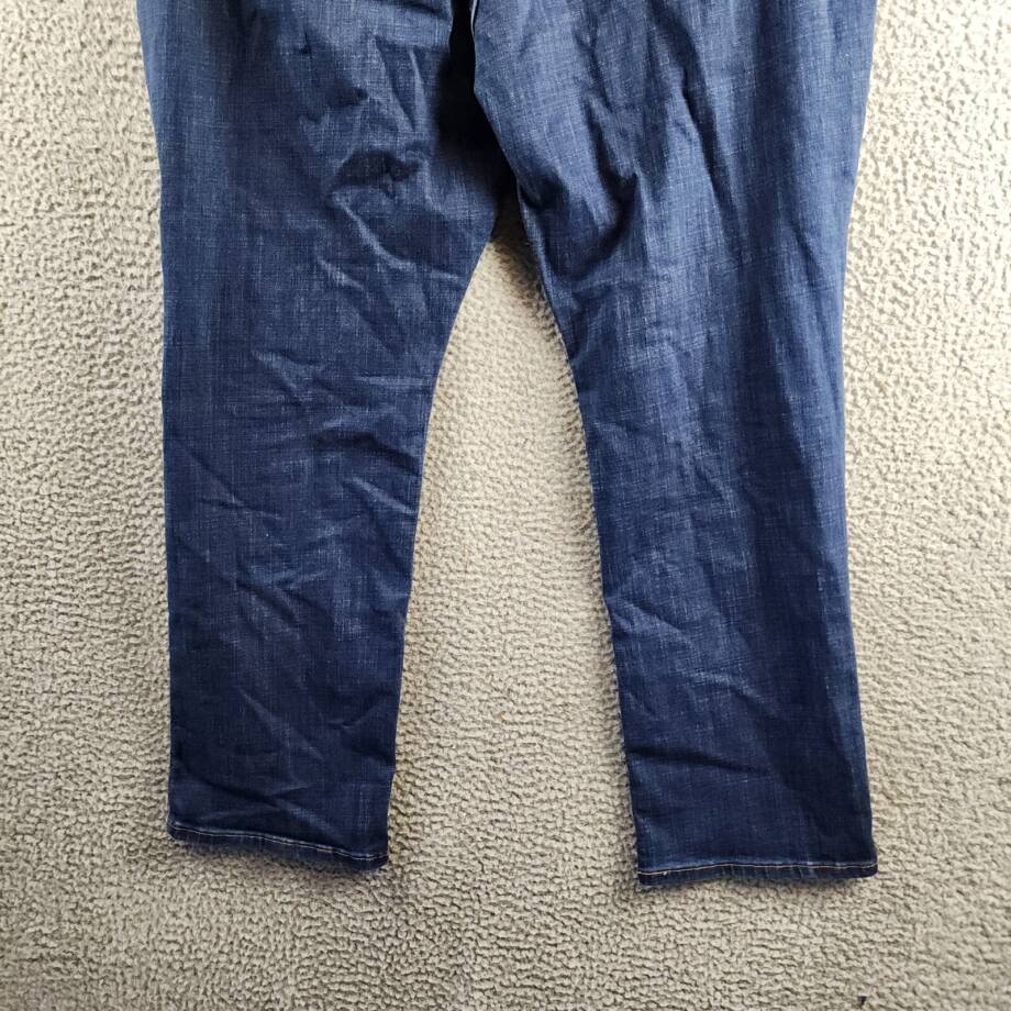 Levi's Plus Classic Straight Leg Jean Women's 20W Blue 5-Pocket Zip & Button