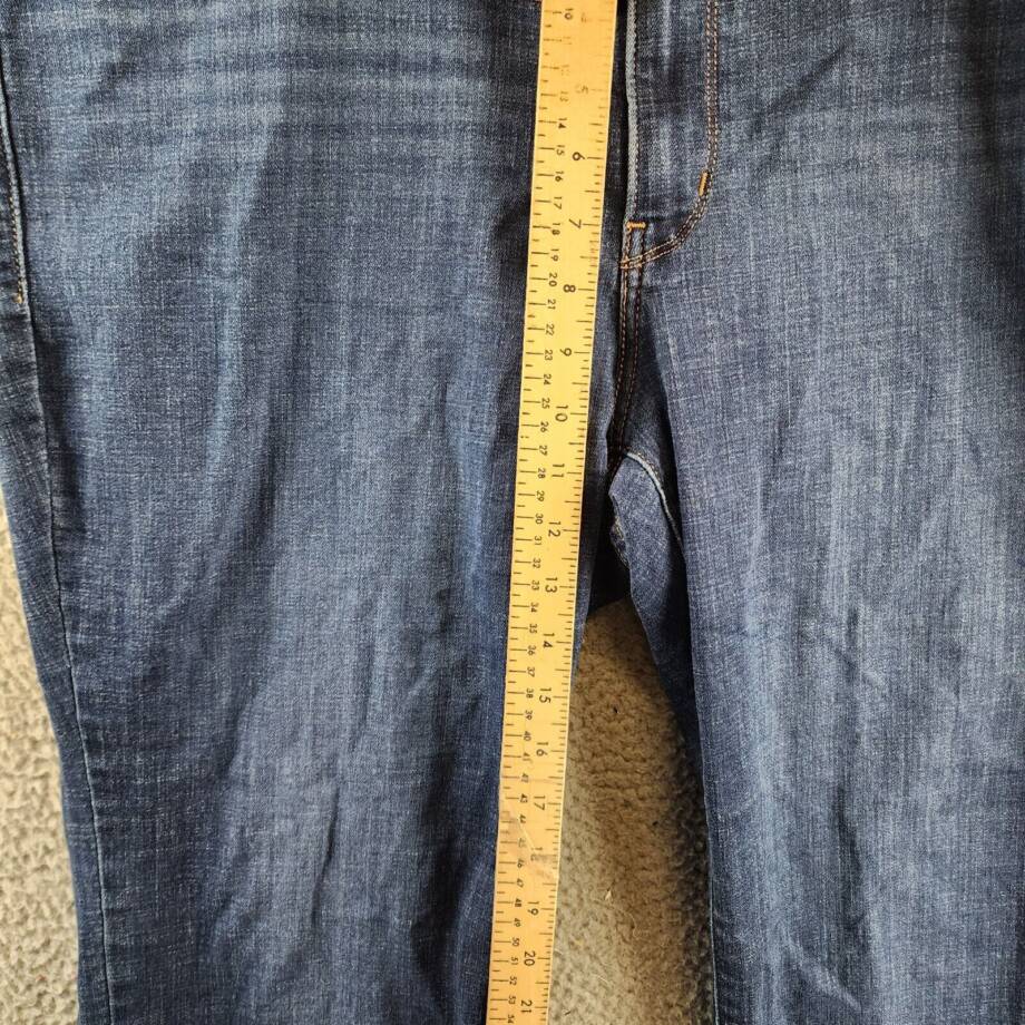 Levi's Plus Classic Straight Leg Jean Women's 20W Blue 5-Pocket Zip & Button