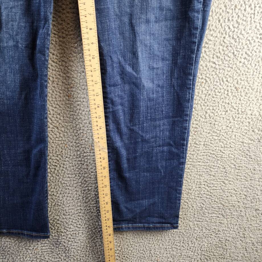Levi's Plus Classic Straight Leg Jean Women's 20W Blue 5-Pocket Zip & Button