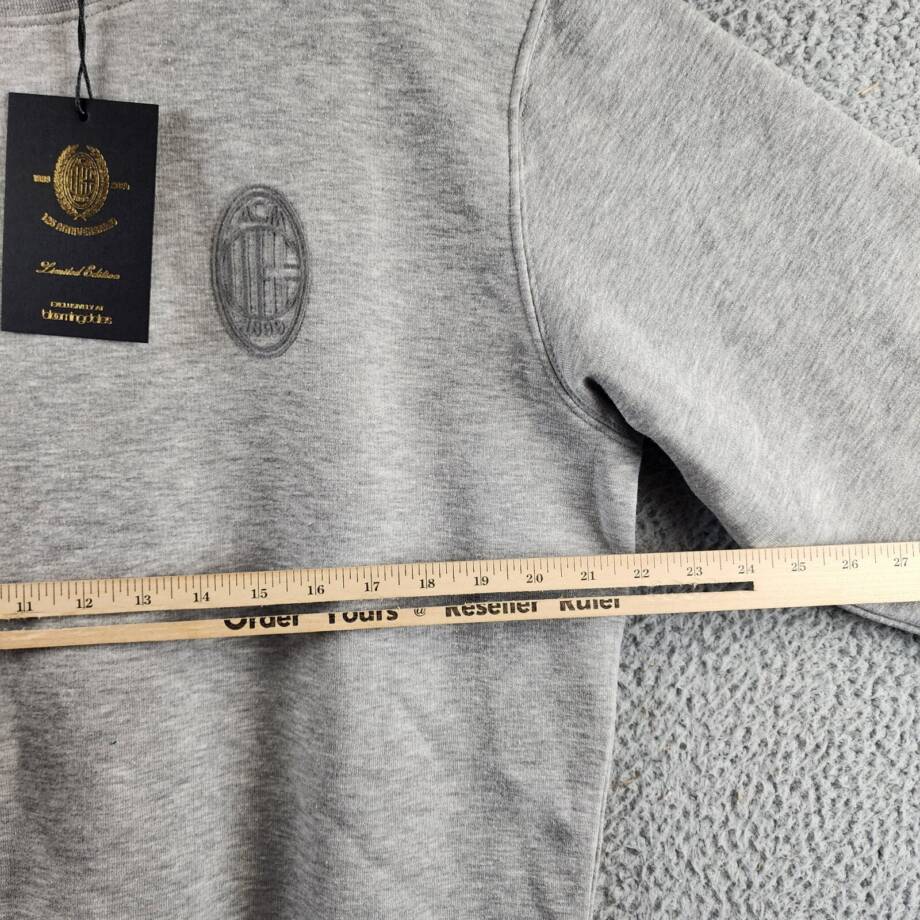 A.C Milan Logo Sweatshirt Men's L Gray Heather Embroidered Long Sleeve Pullover