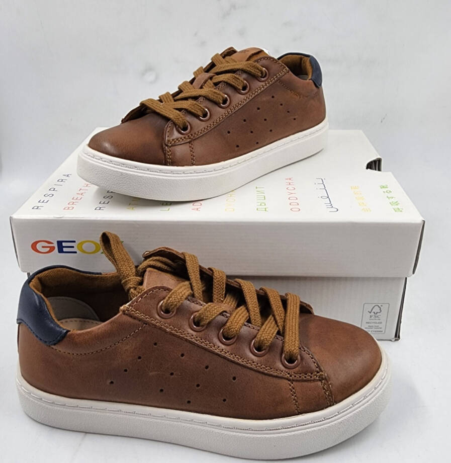 GEOX Nashik Garçon Low Cut Sneaker Boys 31 Cognac/Navy Lace And Zip Closure