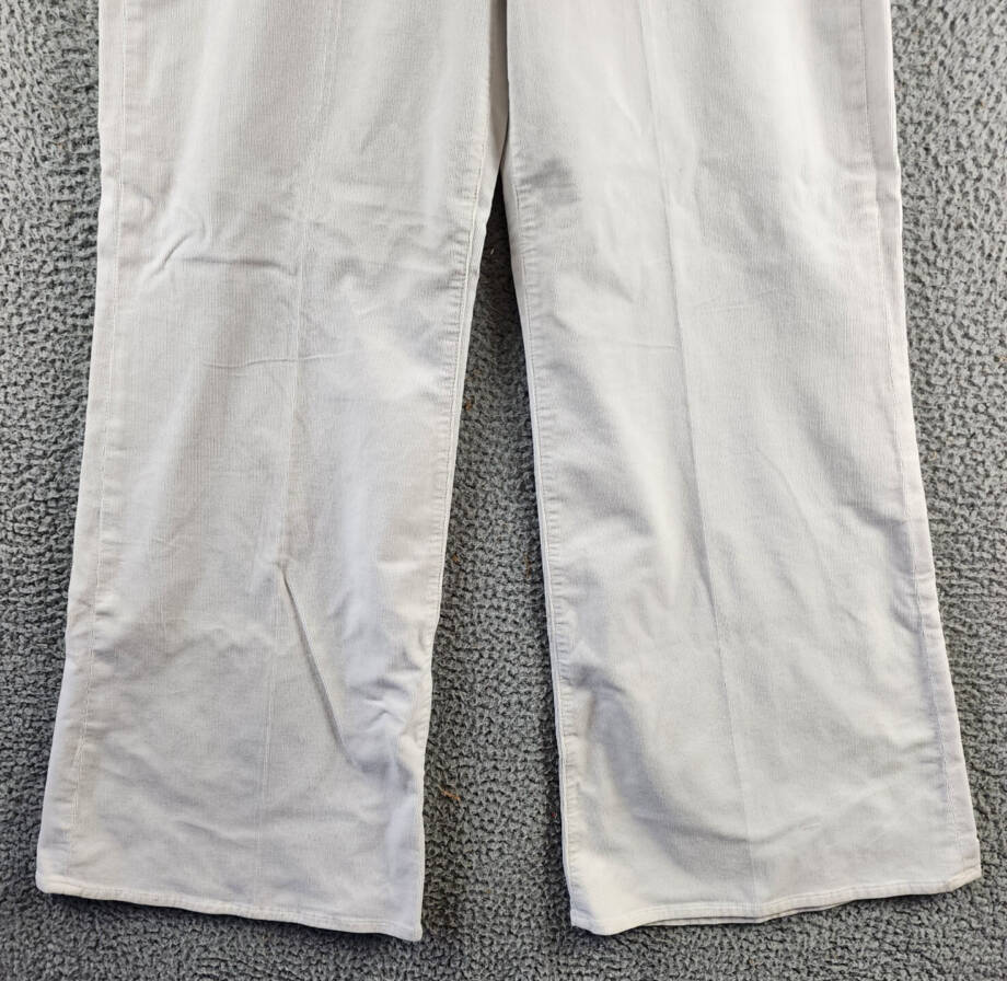 MOTHER The Patch Pocket Roller Skimp Corduroy Flare Jeans Women's 32 Chalk