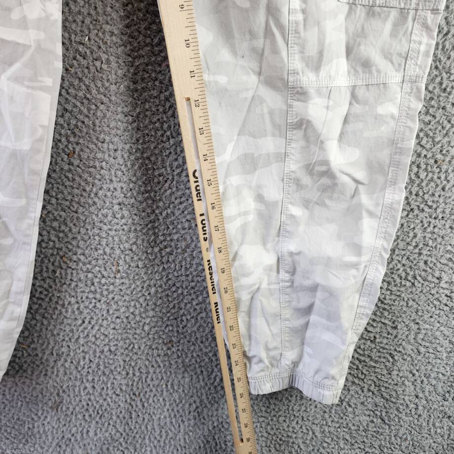 DKNY Camo Print Cropped Cargo Jogger Pants Women's XL Grey Drawstring Waist