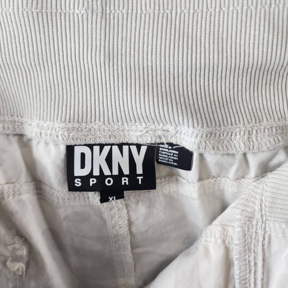 DKNY Camo Print Cropped Cargo Jogger Pants Women's XL Grey Drawstring Waist