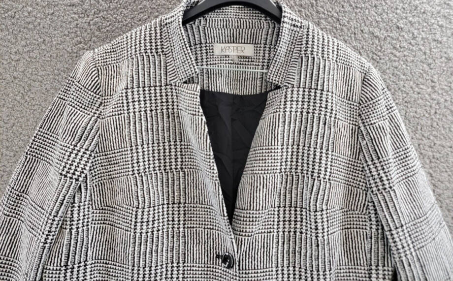 Kasper Double Button Front Longer Length Plaid Jacket Women's 16 Black/Vanilla
