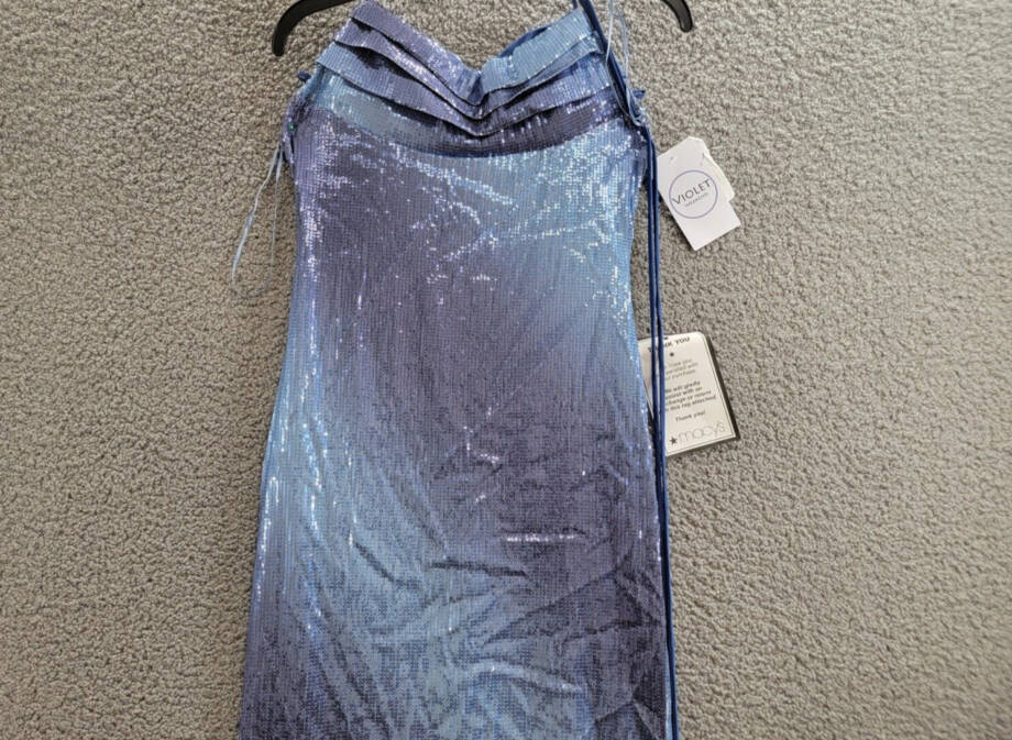 Violet Weekend Strappy Ombré Sequin Gown Juniors' Gradient Blue Lace Zip 3/4