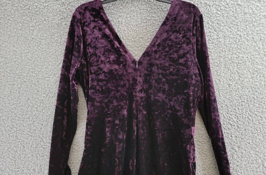 GUESS Velvet Ruched-Front Dress Women's 12 Plum V-Neck Long Sleeve Back Zipped