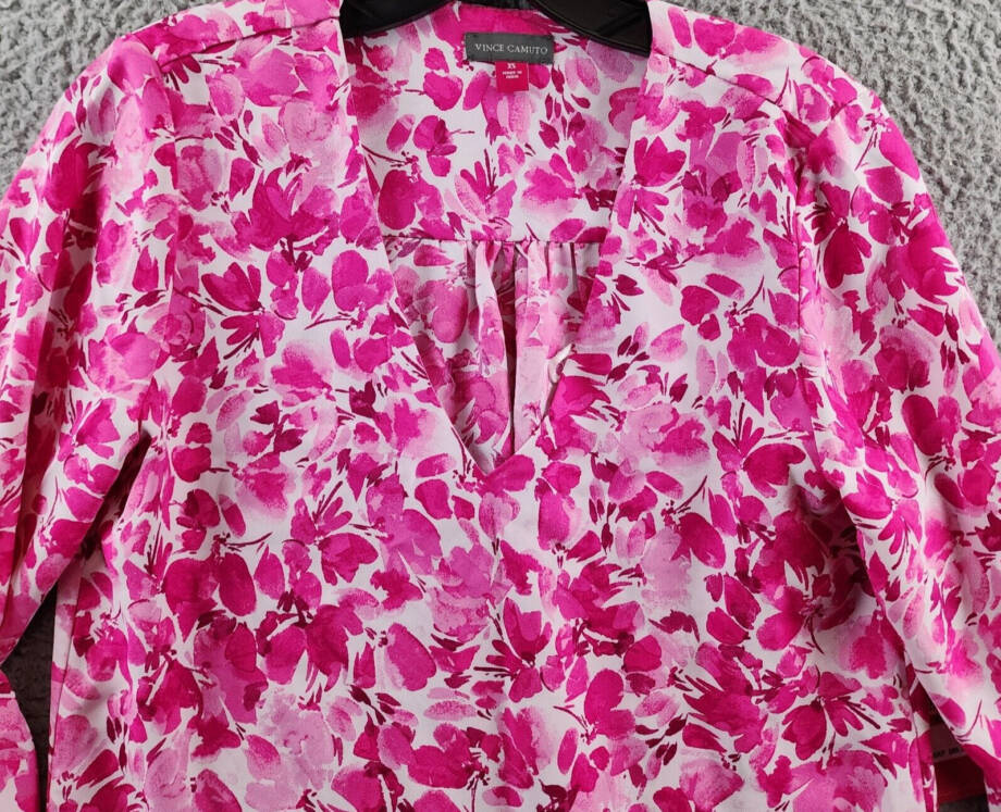 VINCE CAMUTO Bell Sleeve V-Neck Top Women's XS Hot Pink Long Sleeve Pullover
