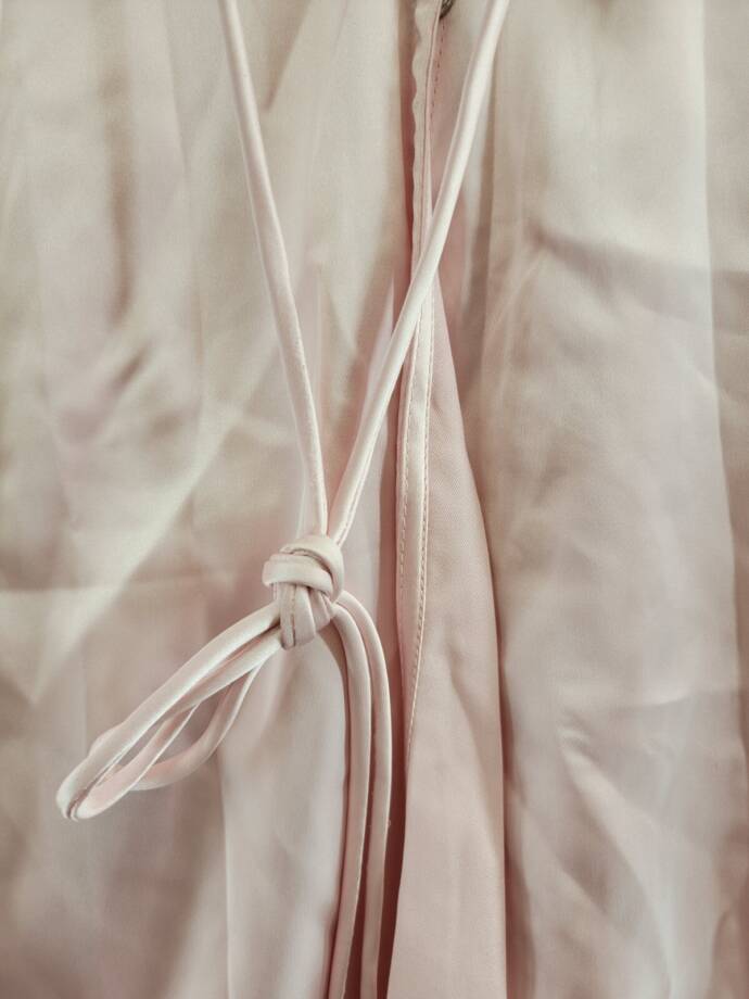 Beulah Sateen Dressy Blouse Shirt Women's All Light Pink Tie V-Neck OS