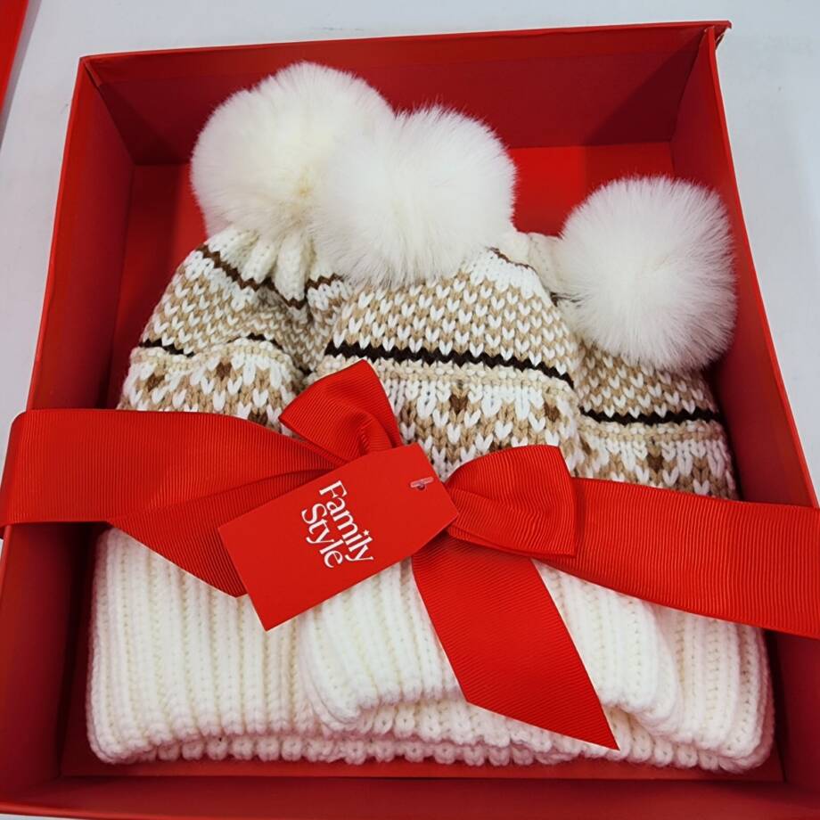 Charter Club Mommy & Me Adult & Child Fair Isle Beanies Set Womens Ivory Pompoms