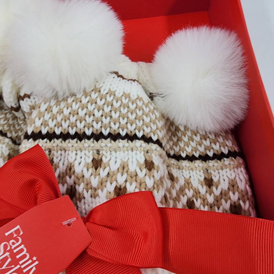 Charter Club Mommy & Me Adult & Child Fair Isle Beanies Set Womens Ivory Pompoms