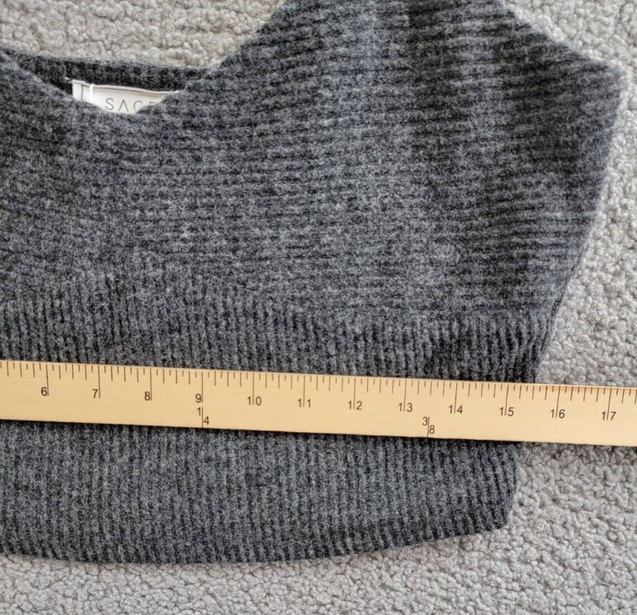 SAGE The Label Cropped Top Women's L Charcoal V-Neck Adjustable Strap Pullover