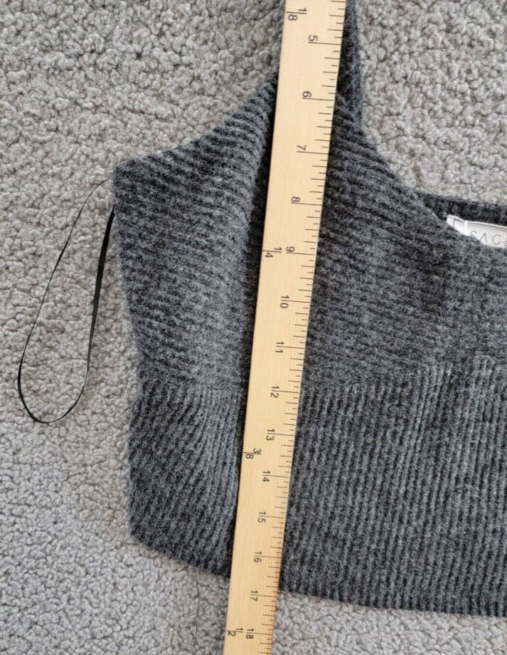 SAGE The Label Cropped Top Women's L Charcoal V-Neck Adjustable Strap Pullover