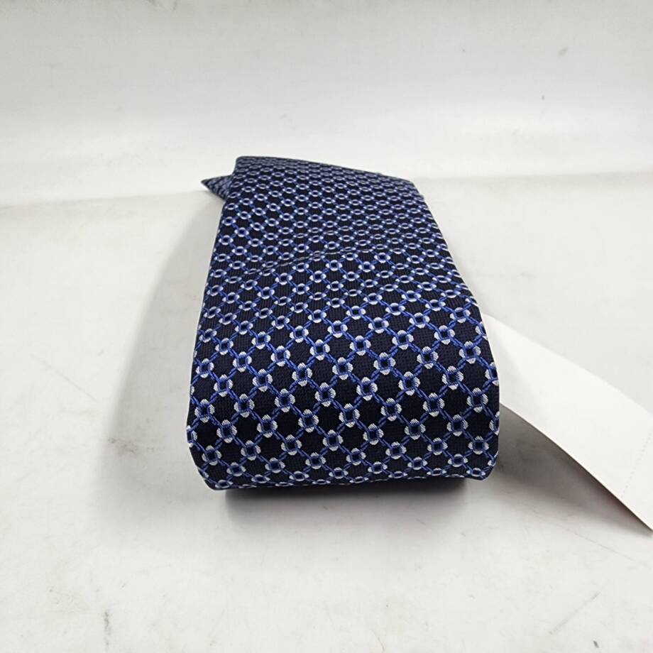 The Men's Store at Bloomingdale's Chainlink Grid Silk Classic Tie Men's 8 Navy
