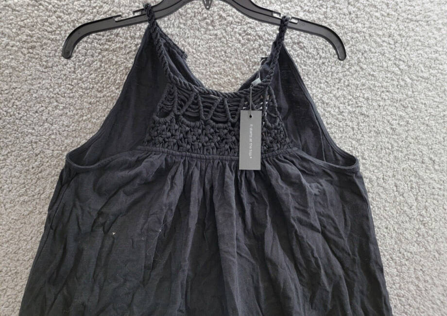 Cable & Gauge Macrame Knit Blouse Women's L Black Halter Sleeveless Hook & Eye