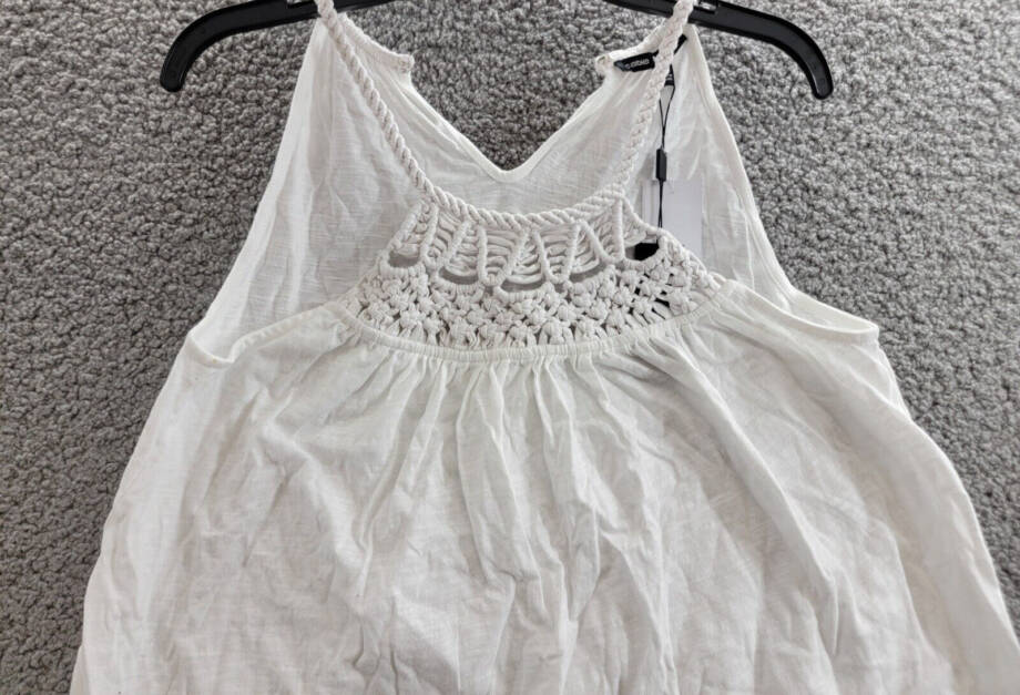 Cable & Gauge Macrame Knit Blouse Women's L White Solid Halter Neck Button Back