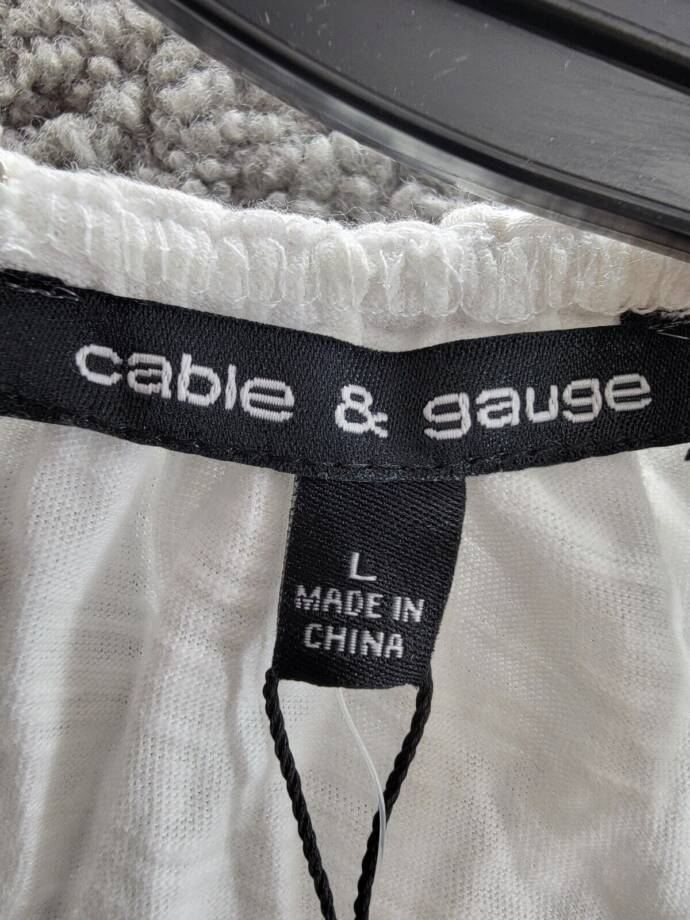 Cable & Gauge Macrame Knit Blouse Women's L White Solid Halter Neck Button Back
